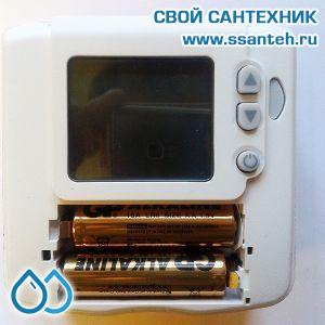 07028 Honeywell DT90A1008 Комнатный электронный термостат, 5-35С, SPDT, 230В, 8(3)А, размытая логика
