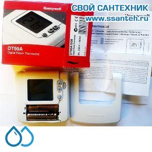 07028 Honeywell DT90A1008 Комнатный электронный термостат, 5-35С, SPDT, 230В, 8(3)А, размытая логика